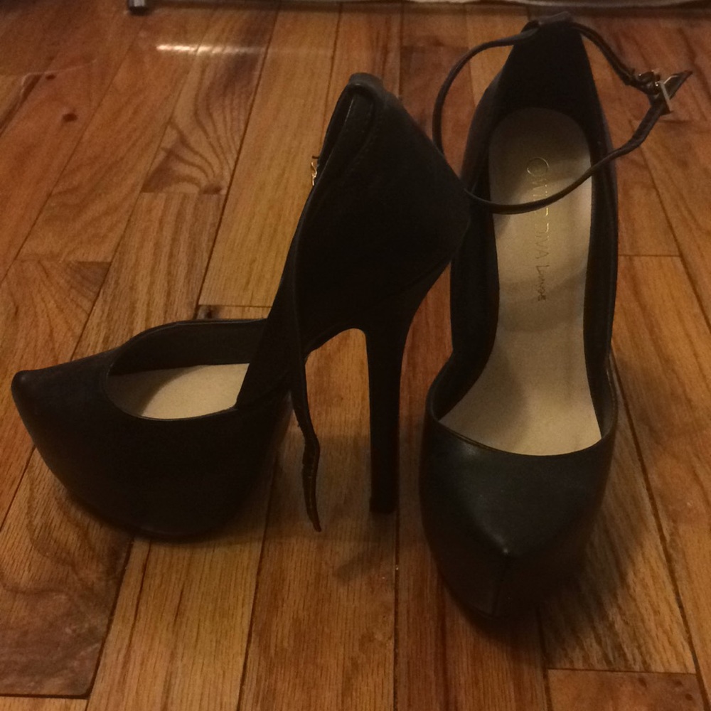 Wild diva black heels